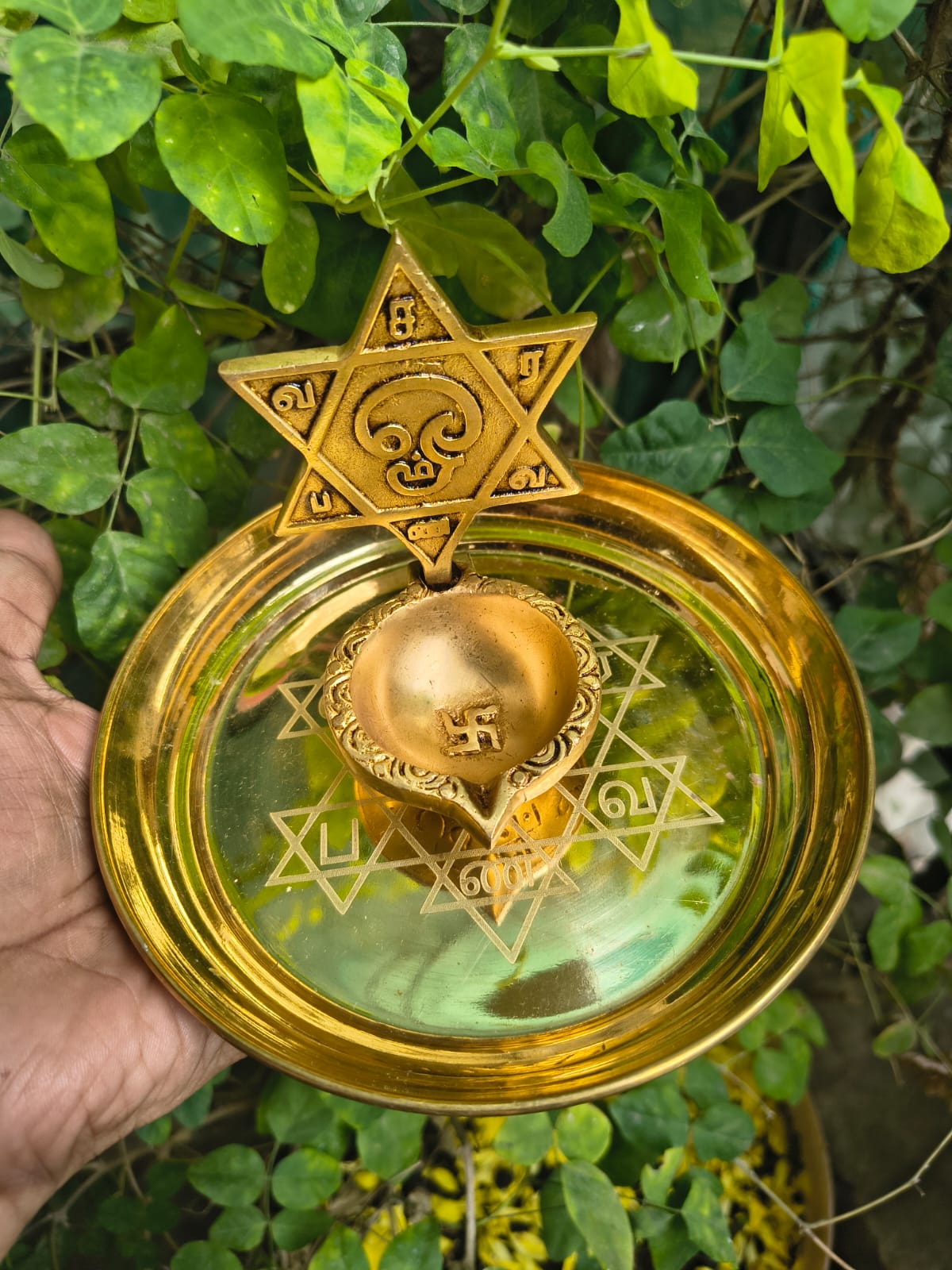 OM Saravanabhava Vilaku & Plate