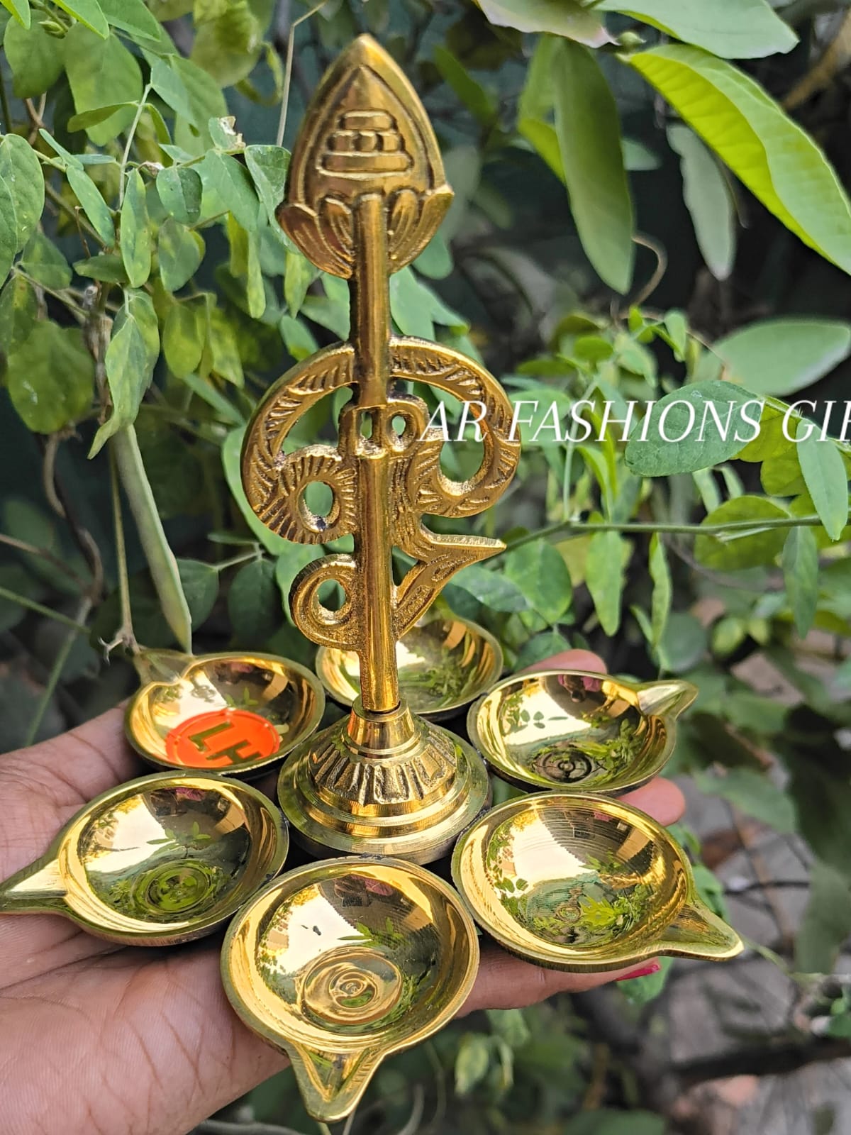 OM Arumuga Vilaku (5 inches)